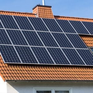 Goed nieuws voor verduurzamers Subsidie zonnepanelen blijft voorlopig bestaan