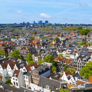Een huis kopen in Amsterdam Alleen als je er ook zelf gaat wonen