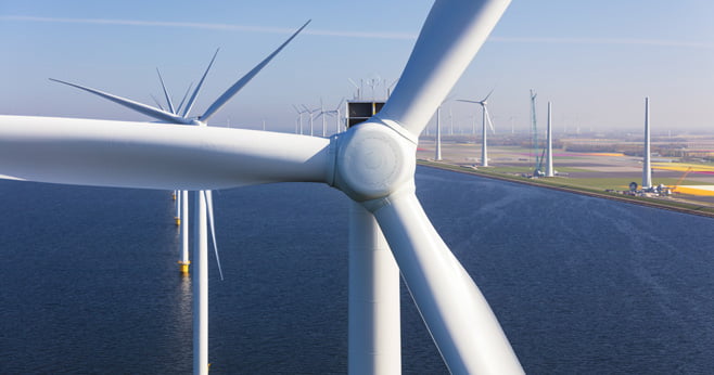 Amsterdam wil nieuwe windmolens en zonnepanelen