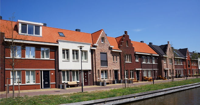 Minister Ollongren wil einde aan forse huurstijging voor woningen in de vrije sector