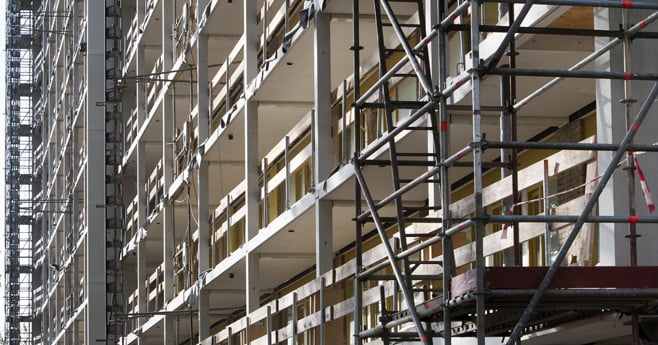 Deskundigen zijn verdeeld over hoe de overheid de bouw kan steunen