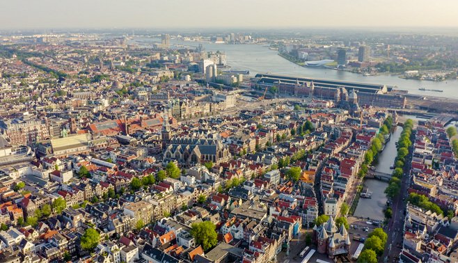 Comfortabel wonen in een glazen huis in Amsterdam