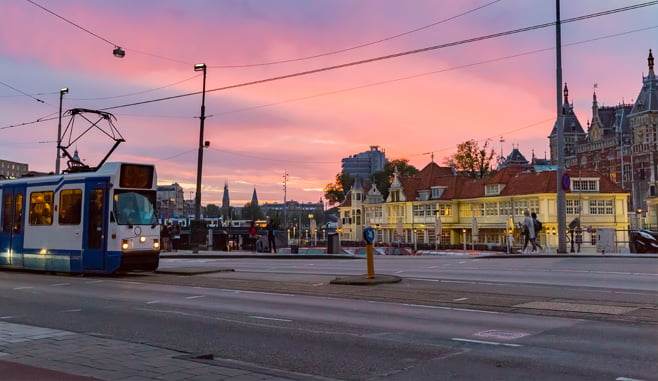 Gemeente Amsterdam laat ondernemers in de kou staan tijdens coronacrisis