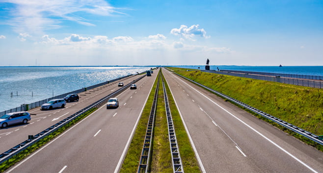 Flink hogere kosten begroot voor de versterking van de Afsluitdijk