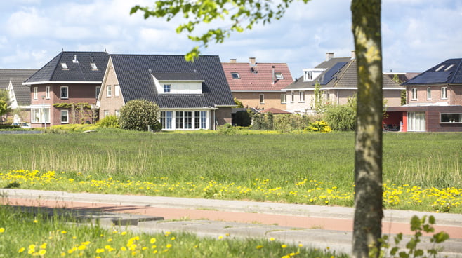 Gemeenten kopen grond aan voor de bouw van goedkope woningen