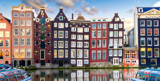 Amsterdam overweegt maatregelen tegen te lange leegstand woningen