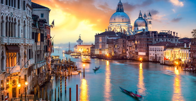 Een bezoek aan Venetië gaat in de toekomst geld kosten