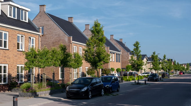Hugo De Jonge wil het middensegment in de huursector weer terug betaalbare woningen voor leraren en verplegers